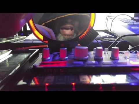 Korg Volca Bass Compared to Korg Volca Keys. Which is More Useful & Versatile Part 1