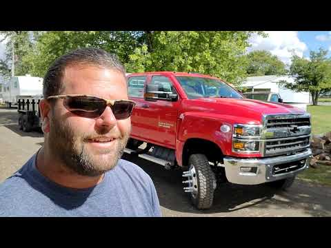 Chevy Silverado 5500 HD 4x4 walk around and review