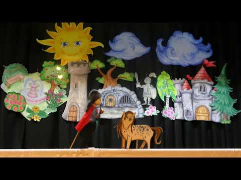 Teatrzyk Pacynka przedstawia spektakl pt. „Tajemnica złotego jabłka”