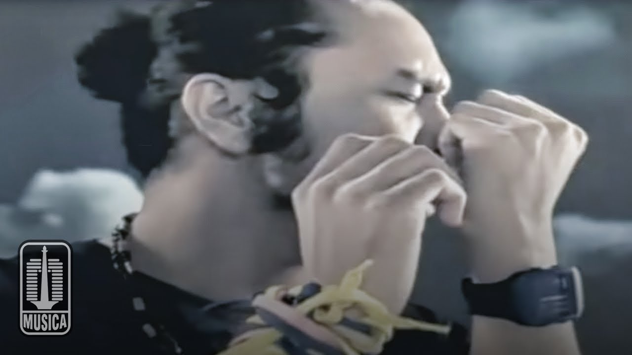 Cinta Terlarang Nidji Mp3 dan kasetnya di Toko Terdekat Maupun di iTunes atau Amazon secara legal Cinta Terlarang Nidji Mp3
