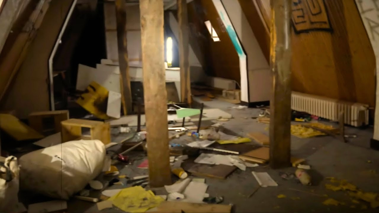 15 Years Of Decay - Clearing The Attic Of A Once Abandoned Chateau