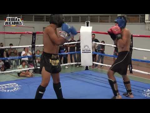 1° Pelea Kick Boxing Exhibición Santiago Rebolledo Vs  Lautaro Welers    Sábado  08 04 23   Pqe Ctra