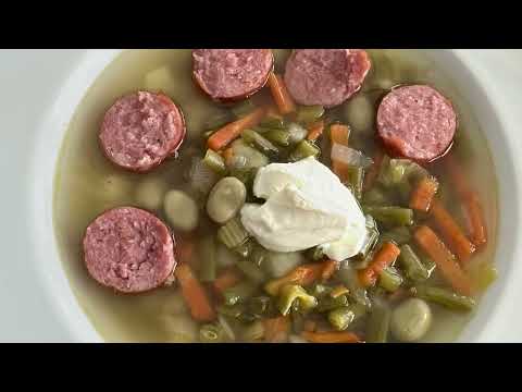 #Bouneschlupp #soupeauxharicotsverts #GrüneBohnensuppe 