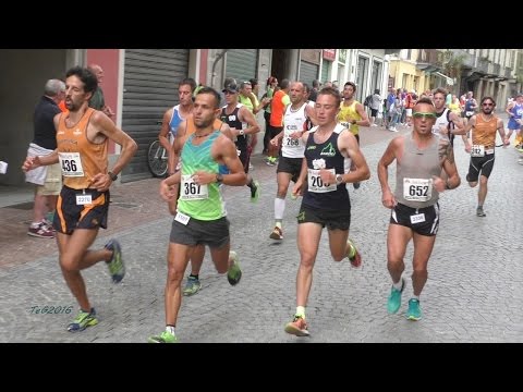 Corsa 5 laghi 2016 - passaggio centro città