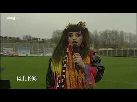 Nina Hagen singt „Eisern Union“ (Stadion An der Alten Försterei) - 14. November 1998