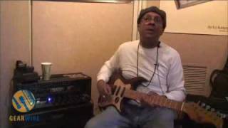 Video thumbnail for Electro-Harmonix Signal Pad Helps Put The Kibosh On Feedback by gearwire