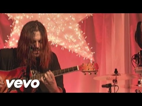 Video thumbnail for Plastic Man (Live)