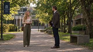 A JORNALISTA FINGE SER ESTUDANTE E CONQUISTA UM PROFESSOR | Um Novo Amor | FILME