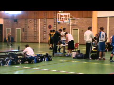 2011-10-22 Westland Stars Mux U10-1 -Waddinxveen  Flyers U10-2 Overzicht zaal