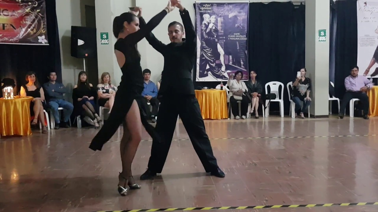 Ariel Almirón y Aluminé Deluchi. Zum