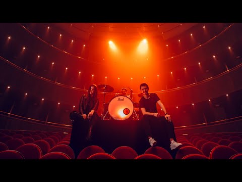 YesBrothers - YesBrothers - Divnej Rok ft. ADÉLA (Official Music Video)