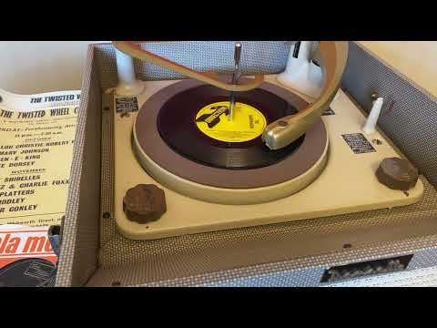 The Bandwagon - Breakin' Down The Walls Of Heartache - UK First issue Direction Records 1968