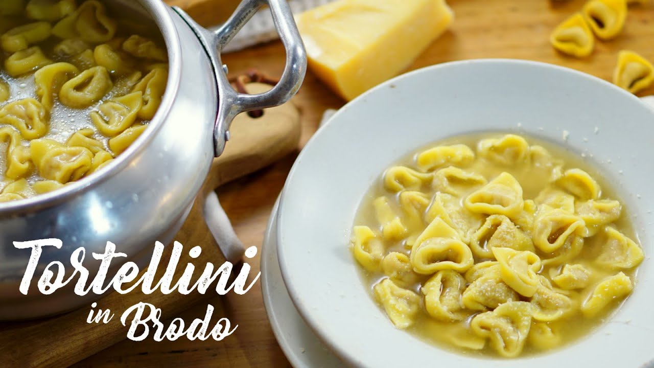 Tortellini in Brodo (Tortellini en Caldo al Estilo Boloñés)