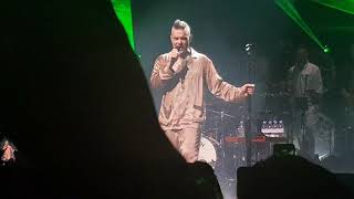 Robbie Williams - Greenlight - Under The Radar Gig- The Roumdhouse