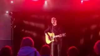 Roddy Frame (Aztec Camera) Glasgow Crossing Newbury St.