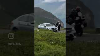 O grupo inteiro no alto dos passos | Tour Grandes Alpes 🏍️ #shorts