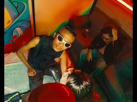 Maung Swan ft. Pone Yape - ခေါင်းငုံ့စိတ်ဆိုး (Official Music Video)