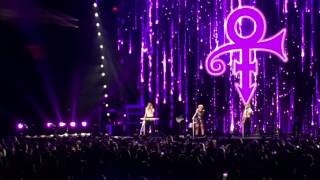 The Dixie Chicks cover "Nothing Compares 2 U" at Madison Square Garden on 6/13/16