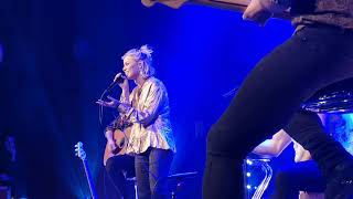 Tonight Alive - Bathwater - Acoustic (Eindhoven 21.11.2018)