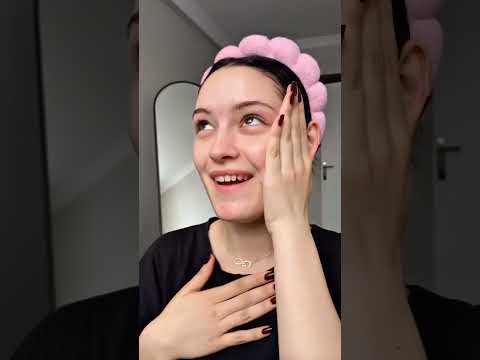 شاهدي طريقة هي البنت في ازالة شعر وجهها 😨 هل توافقيها او لا 👀👈 #اكسبلور #اشتراك_بالقناة #تجميل