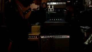 Video thumbnail for Fender Deluxe Reverb vs Carvin Nomad by hasserl