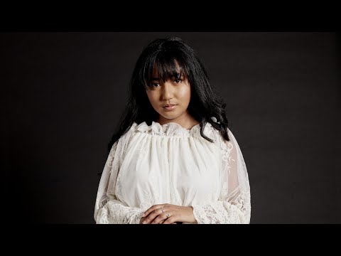 Anisha pas loin lyrics