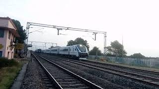 preview picture of video 'Train-18 in {kiw} kota , Delhi - Mumbai railline'