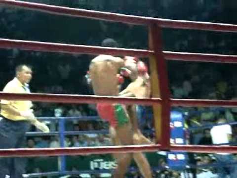 Cosmo Alexandre (BRA) x Yodmaongkon (THA)