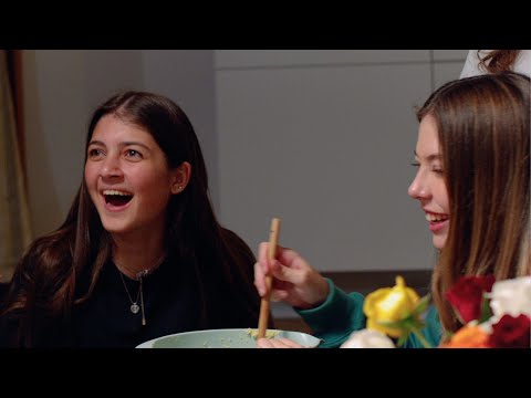 Découvrez comment se passe la vie en internat au Collège Beau Soleil, où la notion de famille est primordiale.