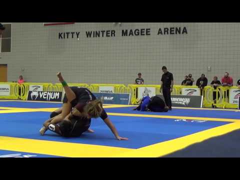 IBJJF Dallas Open 2016 - Catherine Perret (Checkmat) vs. Veronica Cortez (Checkmat)