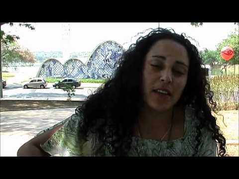 Fabiana Alves canta Reis Coroados