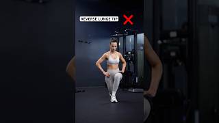 Download lagu Reverse lunge wrong vs right! SAVE this tip for your next workout 😊💪🏼 #shorts mp3