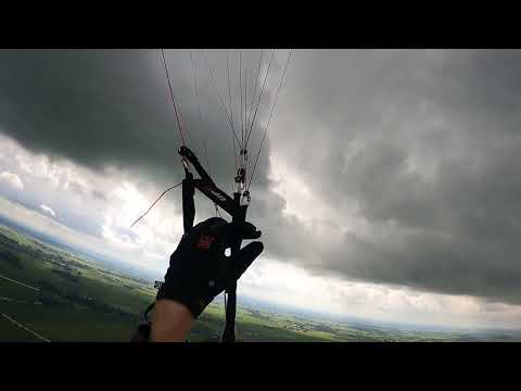 Noordeloos - The Netherlands - 26-08-2023 - 11:51 - Maurik Paragliding