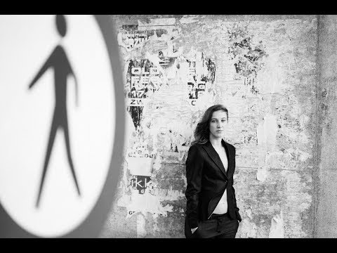 download lagu mp3 mp4 Helden Suzanne Schulting, download lagu Helden Suzanne Schulting gratis, unduh video klip Download Helden Suzanne Schulting Mp3 dan Mp4 Popular Gratis