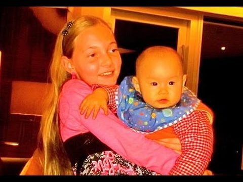 Adorable 12 year old Travel Kid Interviews Rock Star Ember Swift and Cute Baby in China - 走访  歌手  婴儿