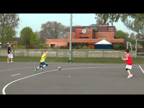 DES72 Jongens C - Atomium 16-04-2011