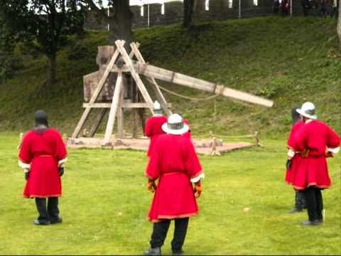 Shooting of the trebuchet at Cardiff Castle