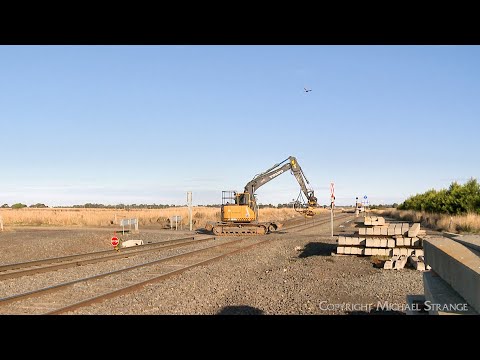 ARTC Hi-rail Tamper And Support Car Transition Off Track Onto Road (17/4/2023) - PoathTV Trains