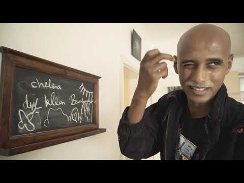 Antoine macht Buchhaltung aber Lennert provoziert trotzdem