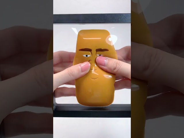 Vídeo relacionado con 4 Piezas de Squishy Queso 5cm, Bolas Antiestrés de Lento Retorno, Juguete Mochi, Juguete Sensorial Suave para Aliviar Estrés, Regalo Sorpresa para Cumpleaños Infantiles para Niños y Adultos