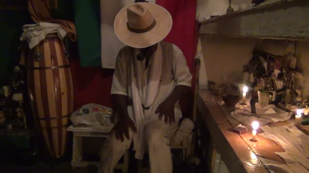 PAI BENEDITO DE ANGOLA...SALVE SEUS PONTOS QUE CURAM ATÉ ALMA DE QUEM OUVE COM AMOR E FÉ...