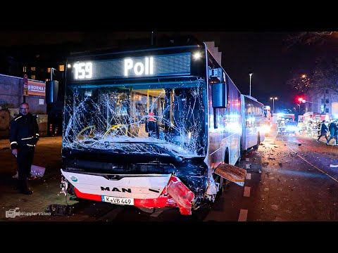 BMW rast frontal in Linienbus: Fahrer war mit 2,4 ‰ durch Köln unterwegs - Canon XF605 | 19.11.2021