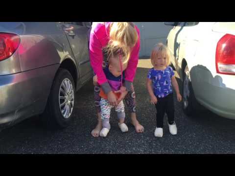 download lagu mp3 mp4 Soft Clogs Holland, download lagu Soft Clogs Holland gratis, unduh video klip Soft Clogs Holland