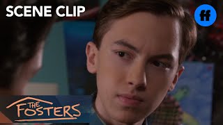 416 - Scene 1 : Jude et Noah se pr�parent pour le mariage