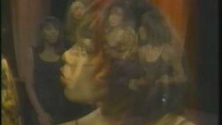 En Vogue Sings the National Anthem Live