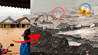 Download lagu SCARY!!! SEMERU FLOODS RUMBLED, SLAMMING TRUCKS, EXCAVATORS, AND HOUSES mp3 Download lagu SCARY!!! SEMERU FLOODS RUMBLED, SLAMMING TRUCKS, EXCAVATORS, AND HOUSES mp3