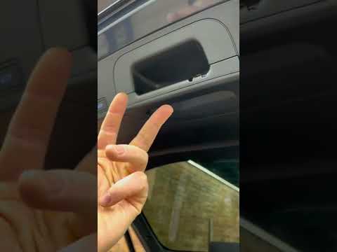 Разобрать крышку багажника(5дверь) на GEELY Tugella. Покраска хрома в чёрный.