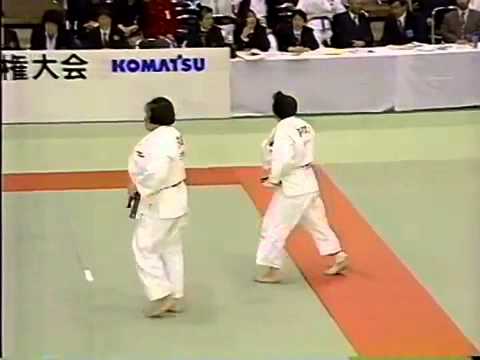 JUDO 1993 All Japan: Noriko Anno 阿武 教子 (JPN) - Yukari Asada (JPN)