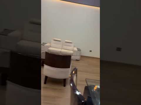 Locales y Bodegas, Alquiler, Centro Ccial. Holguines Trade Center - $6.800.000