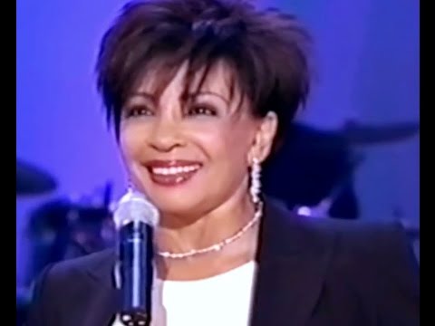 Shirley Bassey - Thank-You For The Years / Interview w/ Graham Norton (Pt 1) (2003 Live)